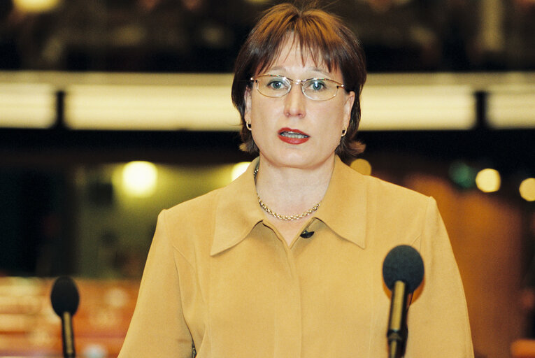 Foto 3: MEP Riitta MYLLER speaks in plenary session in Strasbourg