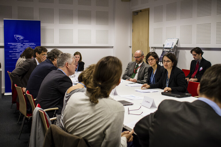 Fotografie 19: POLAND, Warsaw: Anke Herold, Martin Cames and Anne Siemons from Oko Institute  are seen during meeting of European Parliament delegation with Oko Institute delegation, November 19, 2013.)