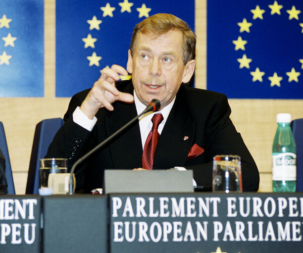 Foto 9: Press Conference of Vaclav HAVEL, President of the Czech Republic