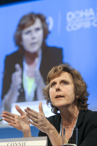 Foto 19: Connie Hedegaard (EU commissioner for Climate Action) speaks during press conference European Parliament and european commission during the United Nations Climate Change conference in Doha, Qatar, Wednesday, Dec.5, 2012 (Photo/mohamed farag)