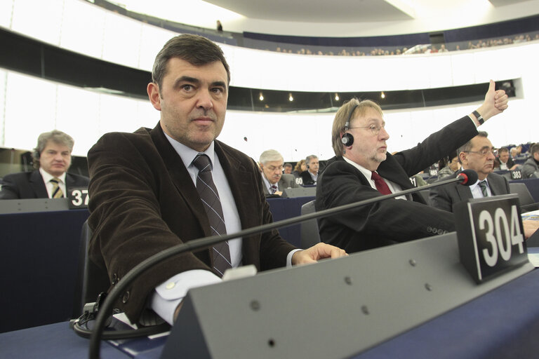 Nuotrauka 2: MEP Ricardo CORTES LASTRA attends a plenary session in Strasbourg - Week 50 2012