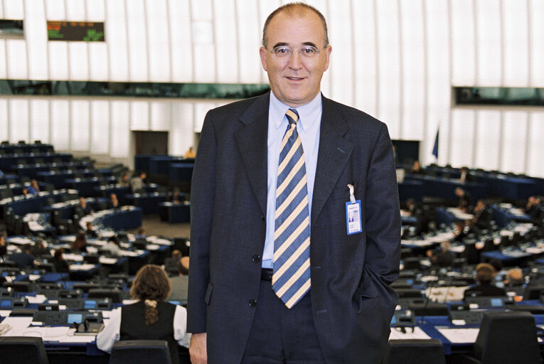 Fotó 5: MEP Bernard POIGNANT in the European Parliament in Strasbourg