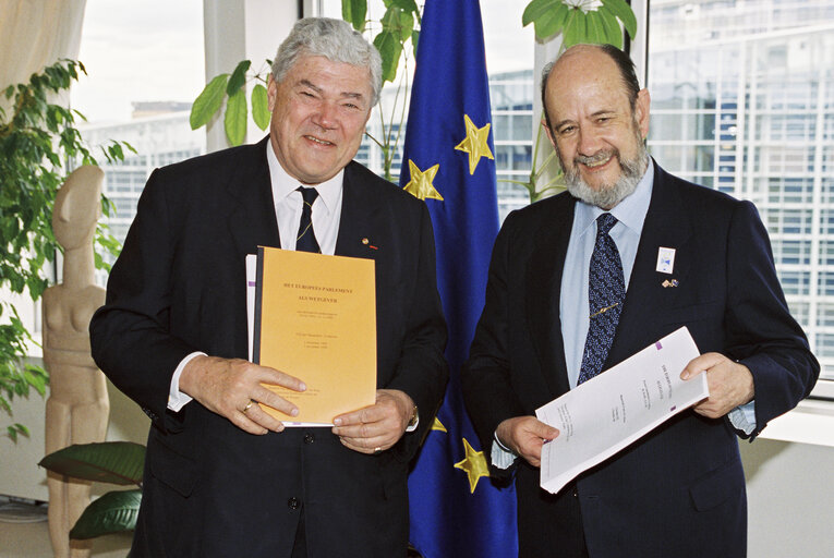 Fotografija 6: EP President meets with MEP James L. JANSSEN van RAAY in Strasbourg