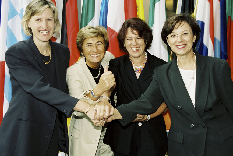 Fotografija 5: MEPs Angelika NIEBLER, Ursula SCHLEICHER, Gabriele STAUNER and Emilia Franziska MULLER in the European Parliament