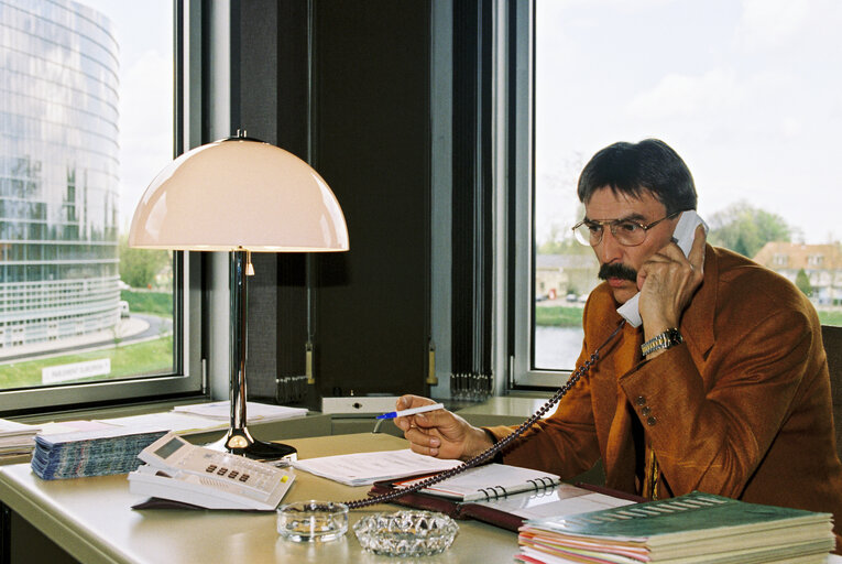 Portrait of MEP Norbert GLANTE in Strasbourg