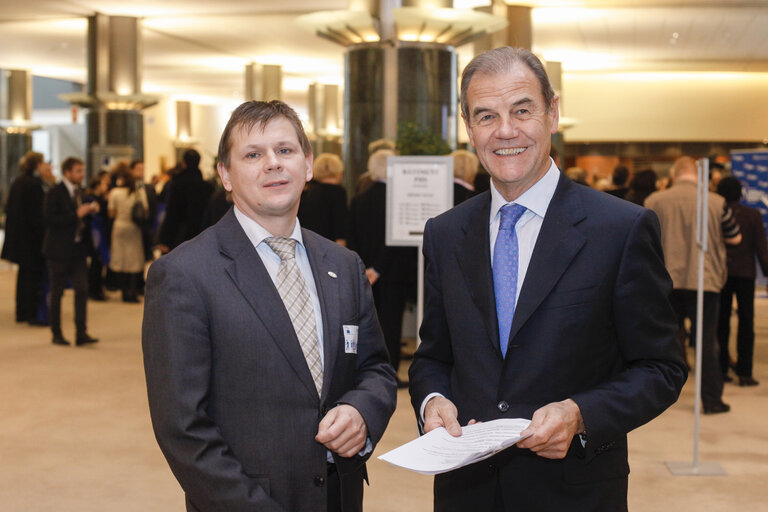 Valokuva 5: Hubert PIRKER meets with the president of the Austrian disability forum