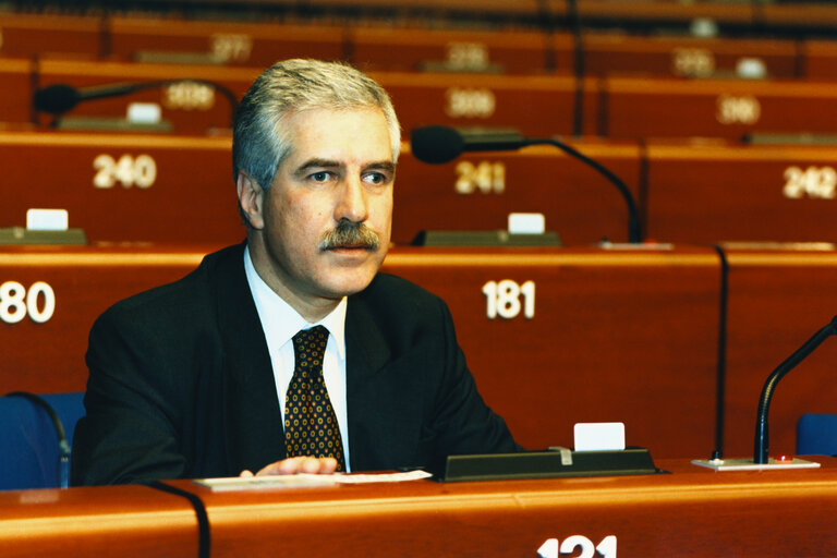 Fotografie 4: NOVO Honorio in the hemicycle of the European Parliament in Strasbourg in March 1997