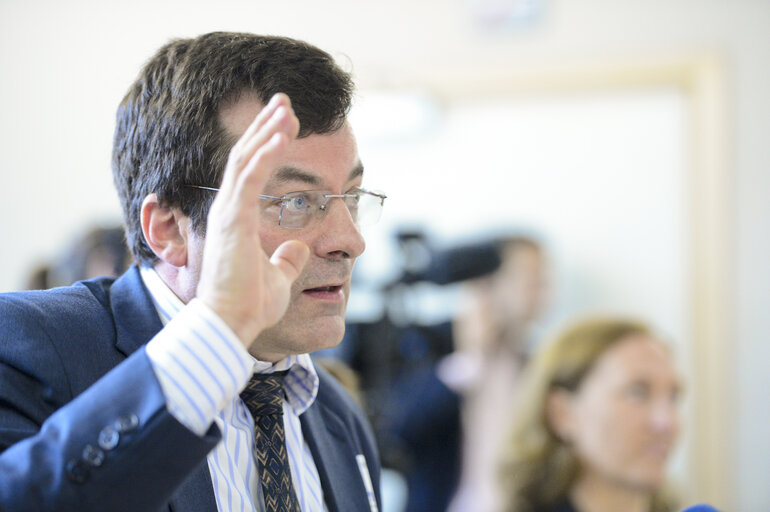 Foto 6: Meeting on Corruption in the EU : How corrupt is Europe