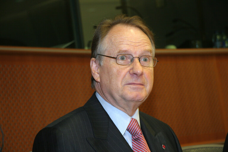 Fotogrāfija 1: MEP Reino PAASILINNA attends a meeting in Brussels