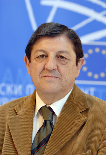 Portrait of MEP Juan FRAILE CANTON in Brussels