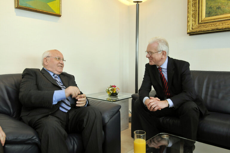 Photo 1: EP President meets with former President of the USSR, in Brussels