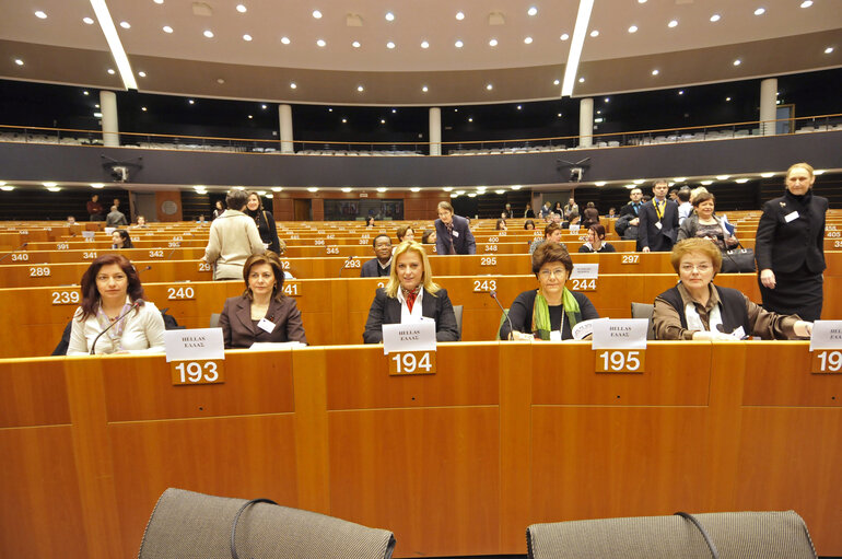 Fotogrāfija 27: Celebration of the International Women's Day 2008 with interventions by, amongst others, the EP President, the President of the Pan-African Parliament, the State Minister of Women's and Children's Affairs of Turkey and the  Commissioner for Education, Training, Culture and Youth.