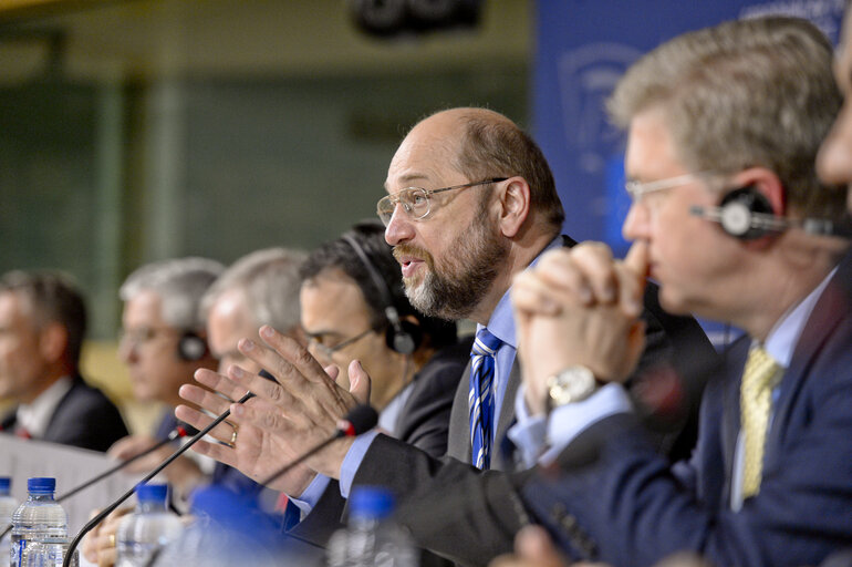 Fotografie 11: Press conference on Parliamentary Assembly of the Union for the Mediterranean