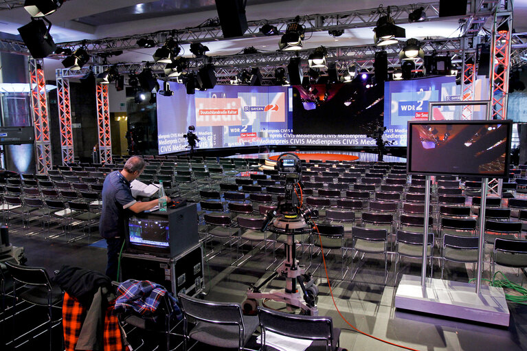 Suriet 8: TV Set WDR television for the CIVIS Media Prize