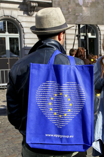 Foto 1: Festival of Europe  Open day 2012 in Brussels