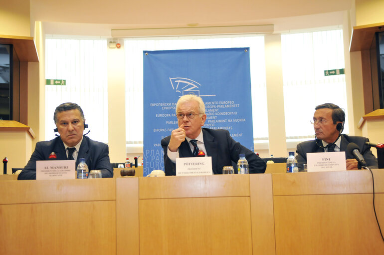 Fotografia 8: EMPA bureau meeting in Brussels - The newly-elected Bureau of the Euro-Mediterranean Parliamentary Assembly (EMPA) has discussed the role of the Assembly as parliamentary dimension of the Barcelona Process: Union for the Mediterranean. This meeting has been the first one following the election of the new EMPA Bureau at the annual plenary session of March 2008