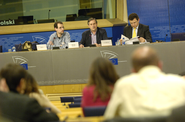 Nuotrauka 9: Press conference in Brussels - Citizens‚Äô claims against EU airport security measures