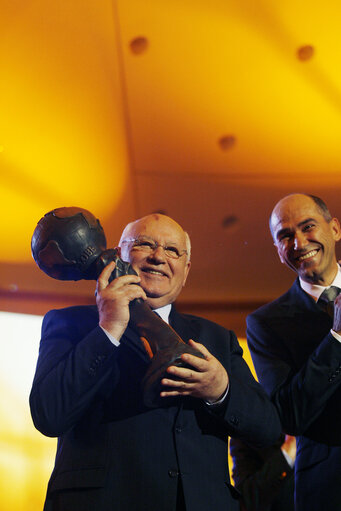 Valokuva 13: Visit of former President of the Soviet Union Mikhail Gorbatchev to the European Parliament in Brussels