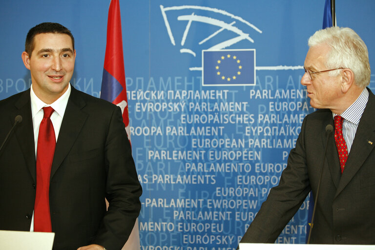 Photo 10 : Press conference following the EP President's meeting with the acting Speaker of the Serbian Parliament.