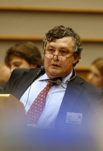 Zdjęcie 3: Portugal's Secretary for European Affairs Manuel LOBO ANTUNES attends a plenary session in Brussels