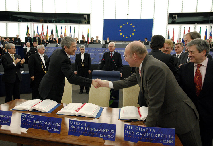 Fotagrafa 11: Plenary session in Strasbourg - Proclamation and signing of the Charter of Fundamental Rights by EP President, President-in-office of the Council and Commission President