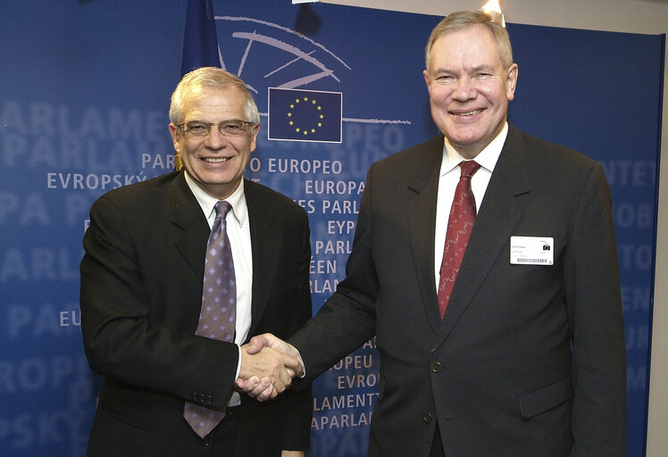 Photo 4: EP President meets with the President of the Parliament of Finland.