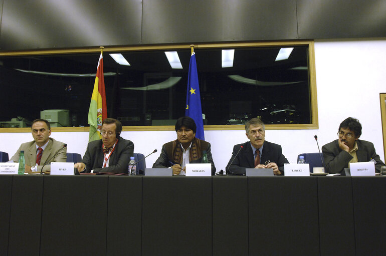 Fotogrāfija 6: AFET Committee - Exchange of views with Juan Evo Morales Ayma, President of Bolivia