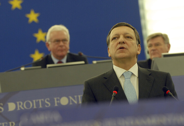 Fotagrafa 17: Plenary session in Strasbourg - Proclamation and signing of the Charter of Fundamental Rights by EP President, President-in-office of the Council and Commission President