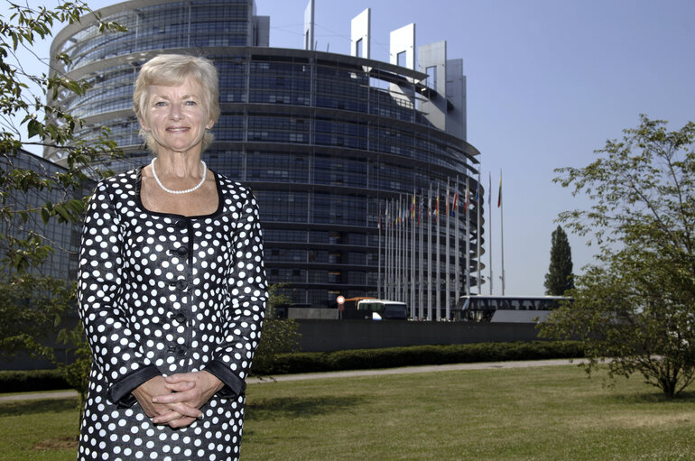 Fotografija 4: Portrait of MEP Glenys KINNOCK in Strasbourg