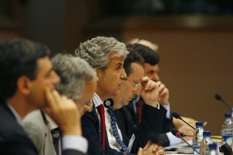 Fotogrāfija 8: AGRI committee meeting on the priorities of the Portuguese Presidency of the Council - Discussion with the Portuguese Minister for Environment, Spatial Planning and Regional Development.