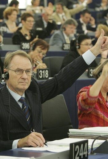 Снимка 4: Reino PAASILINNA in plenary session in Strasbourg.