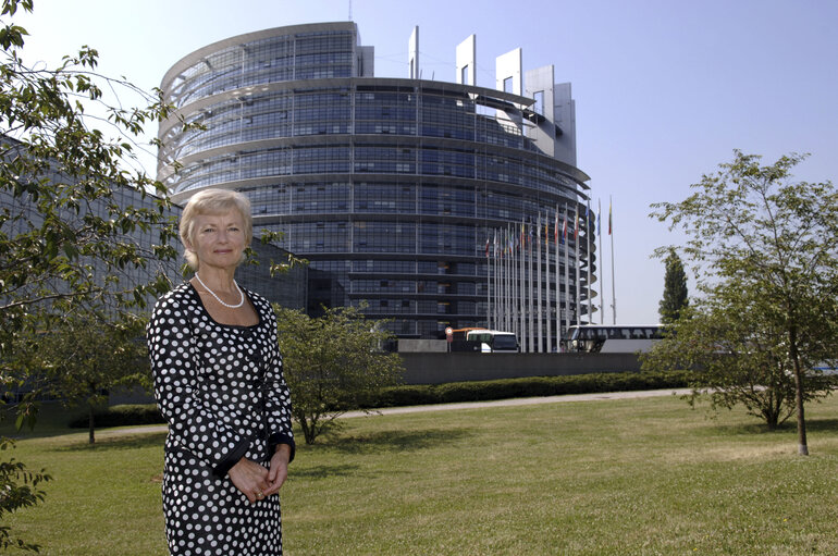 Fotografija 3: Portrait of MEP Glenys KINNOCK in Strasbourg