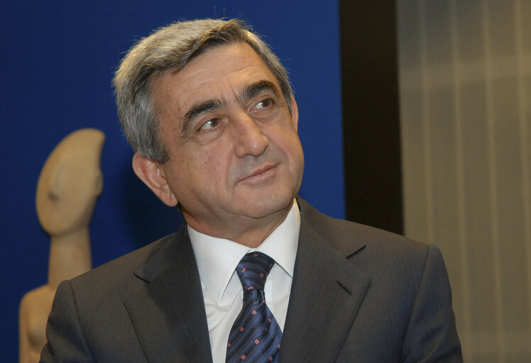 Fotografija 14: European Commissioner meets with Prime Minister of Armenia, in Strasbourg