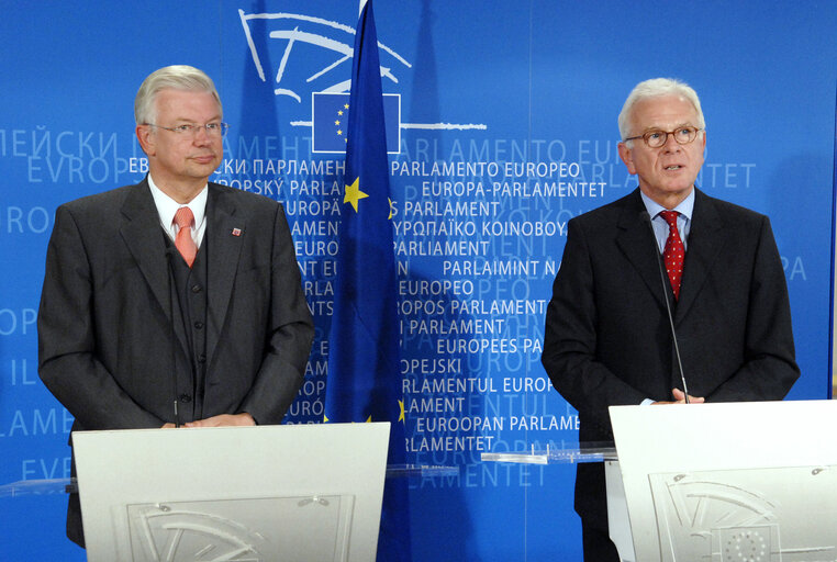 Foto 5: EP President meets with the Minister-President of the State of Hesse.