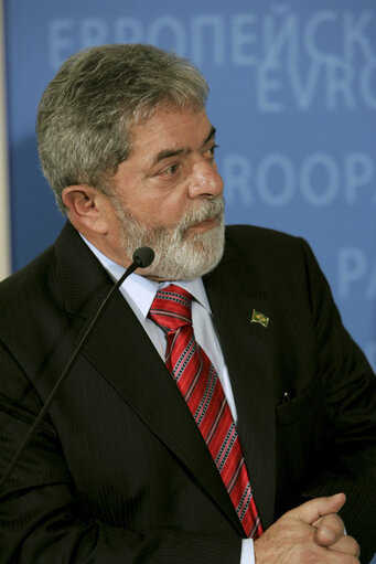 Photo 6: Press conference following the EP President's meeting with the President of Brazil.