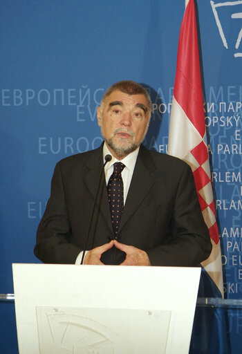 Fotografia 3: EP President meets with President of Croatia, in Brussels