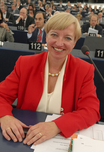 Zdjęcie 10: MEP Maria MARTENS attends a plenary session in Strasbourg