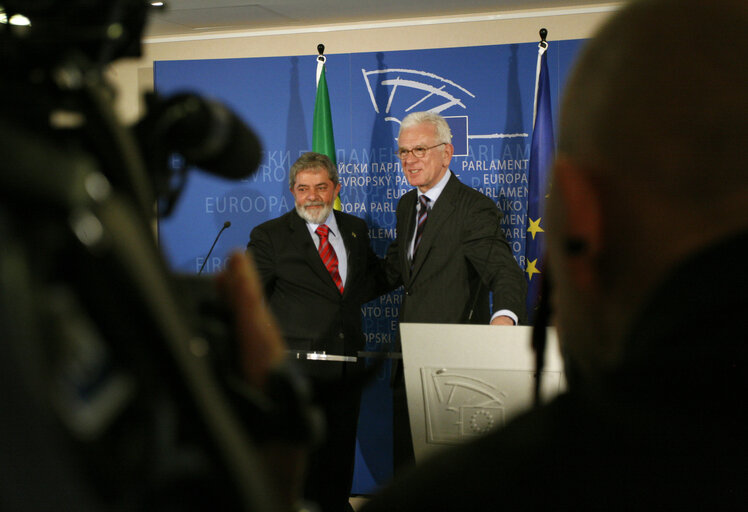 Photo 1: Press conference following the EP President's meeting with the President of Brazil.