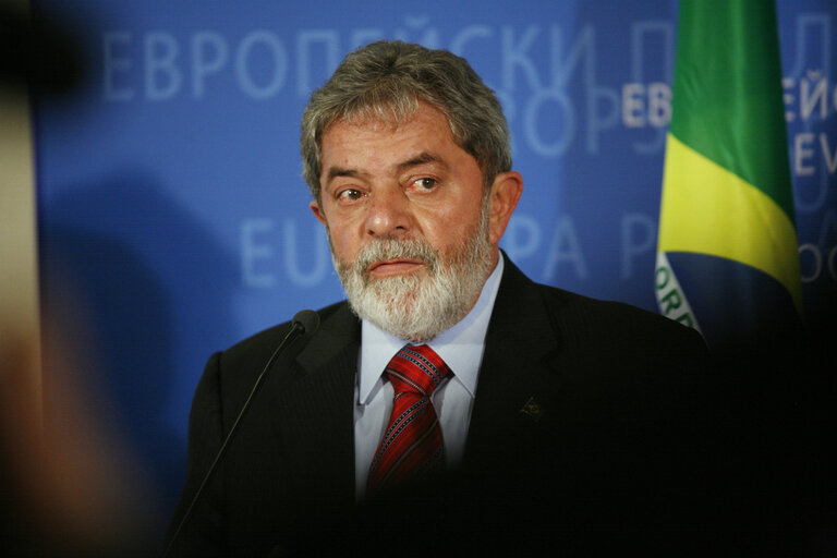 Photo 10: Press conference following the EP President's meeting with the President of Brazil.