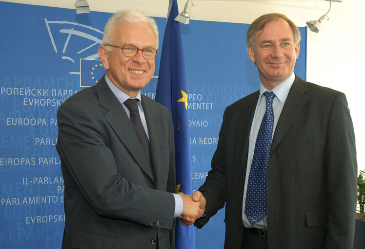 Foto 3: EP President meets with the British Minister for European Affairs in Strasbourg