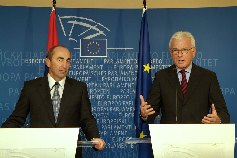 Fotografie 7: EP President meets with Robert S. KOCHARIAN, President of Armenia, in Brussels