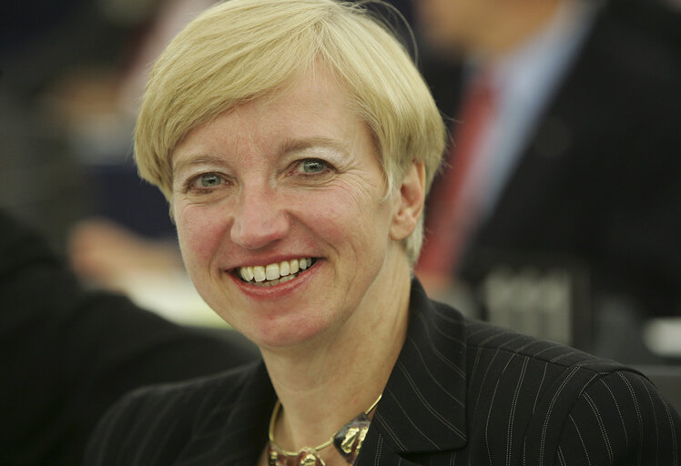 Fotografia 3: MEP Maria MARTENS attends a plenary session in Strasbourg