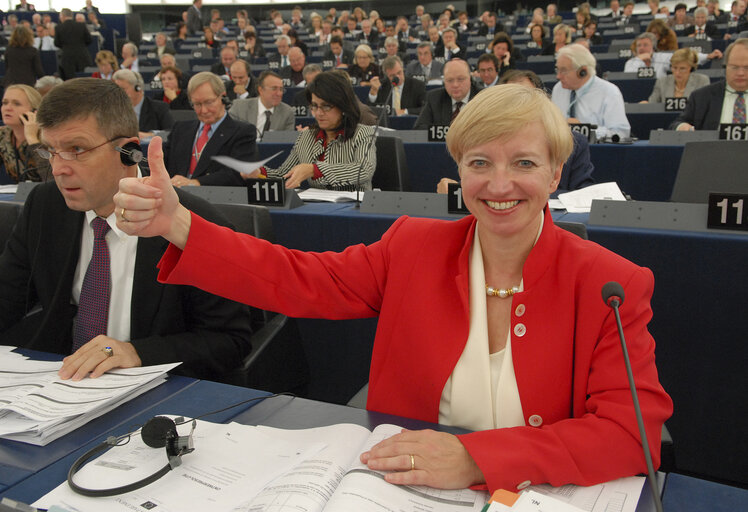 Zdjęcie 4: MEP Maria MARTENS attends a plenary session in Strasbourg