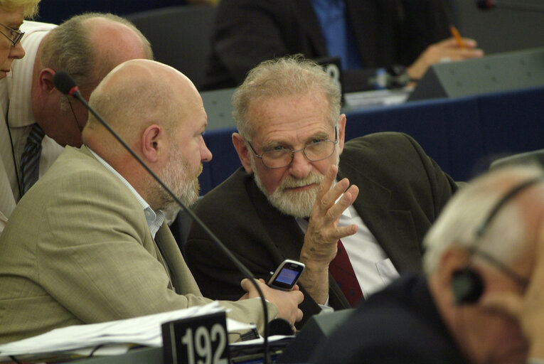 Fotografi 4: Plenary session in Strasbourg - Debate on the mandate of Bronislaw GEREMEK