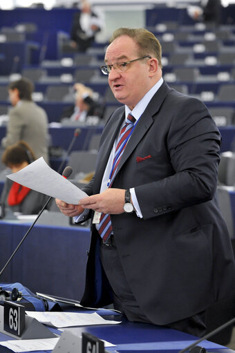 Photo 24 : Plenary Session week 50 - Conclusions of the European Council meeting ( 8/9 december 2011 )