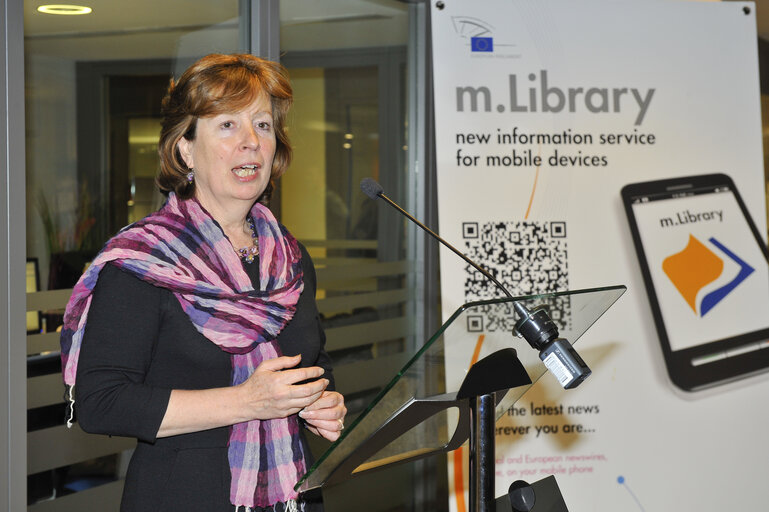 Photo 15 : Official opening event of new premises of Library Reading Room and ITEC service desk