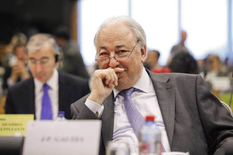 Fotografia 7: ECON Committee meeting: Discussion about the Eurozone Crisis