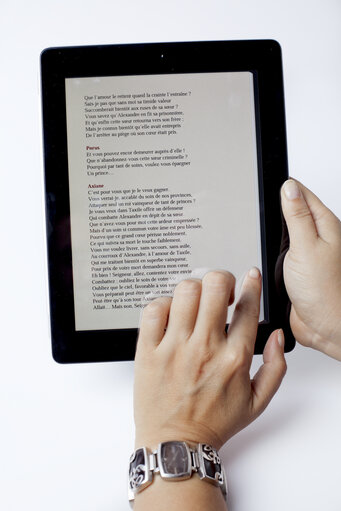 Illustration of the ebook reading