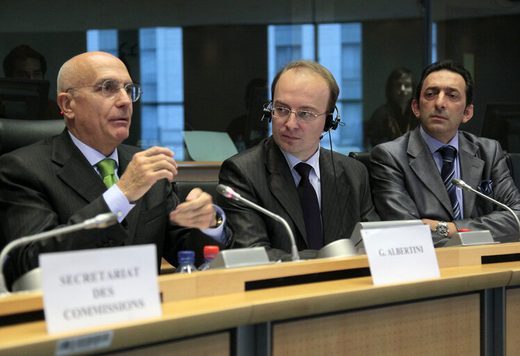 Fotografie 4: Committee on Foreign Affairs  Discussion with Minister of Foreign Affairs of the former Yugoslav Republic of Macedonia