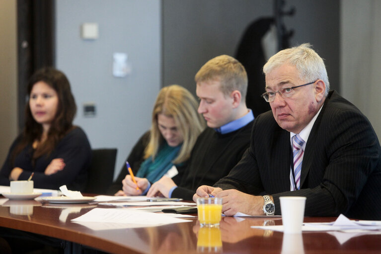 Foto 10: Meeting on widening participation in the European framework programme